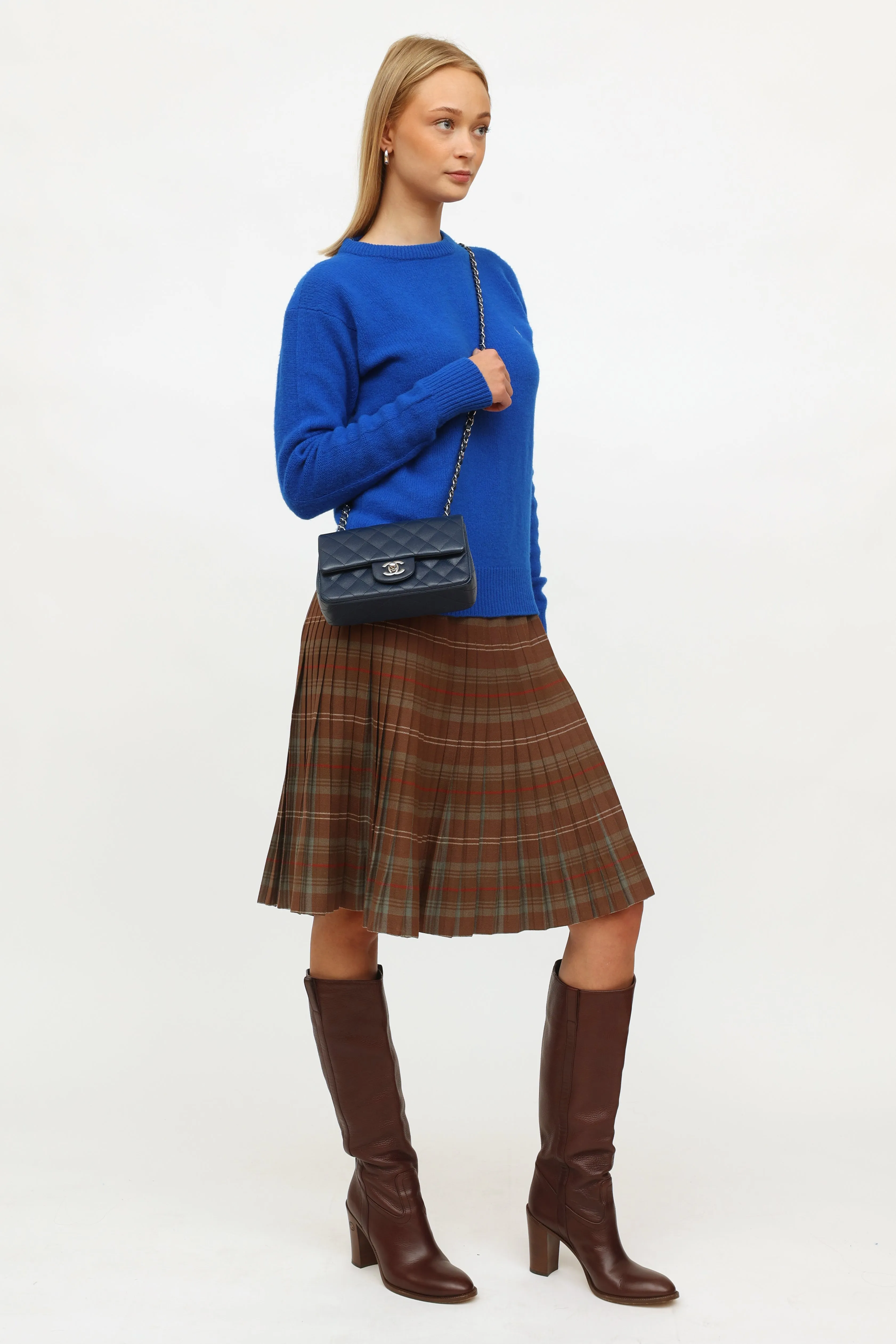 2017 Navy Caviar Classic Flap Shoulder Bag