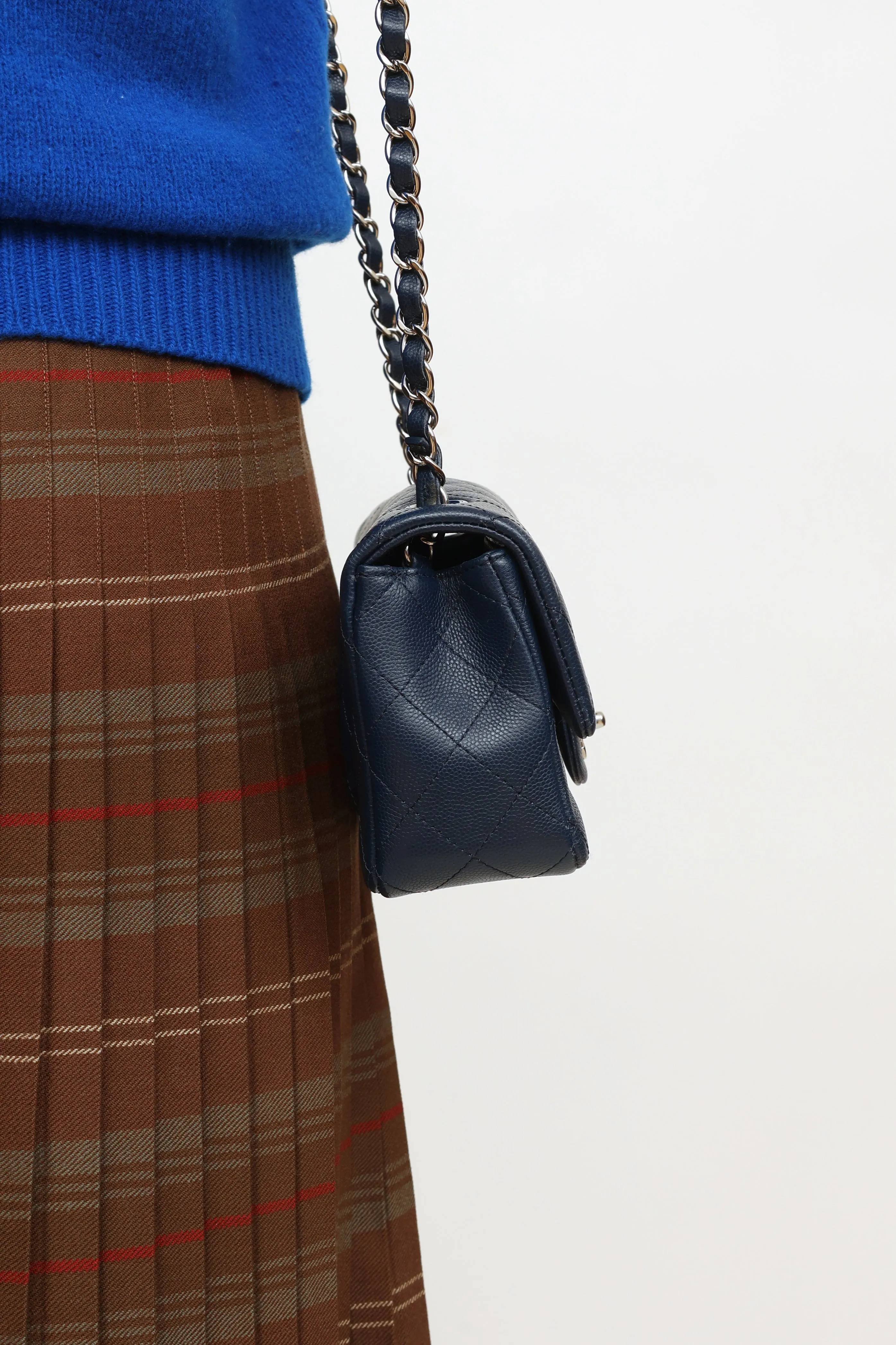 2017 Navy Caviar Classic Flap Shoulder Bag