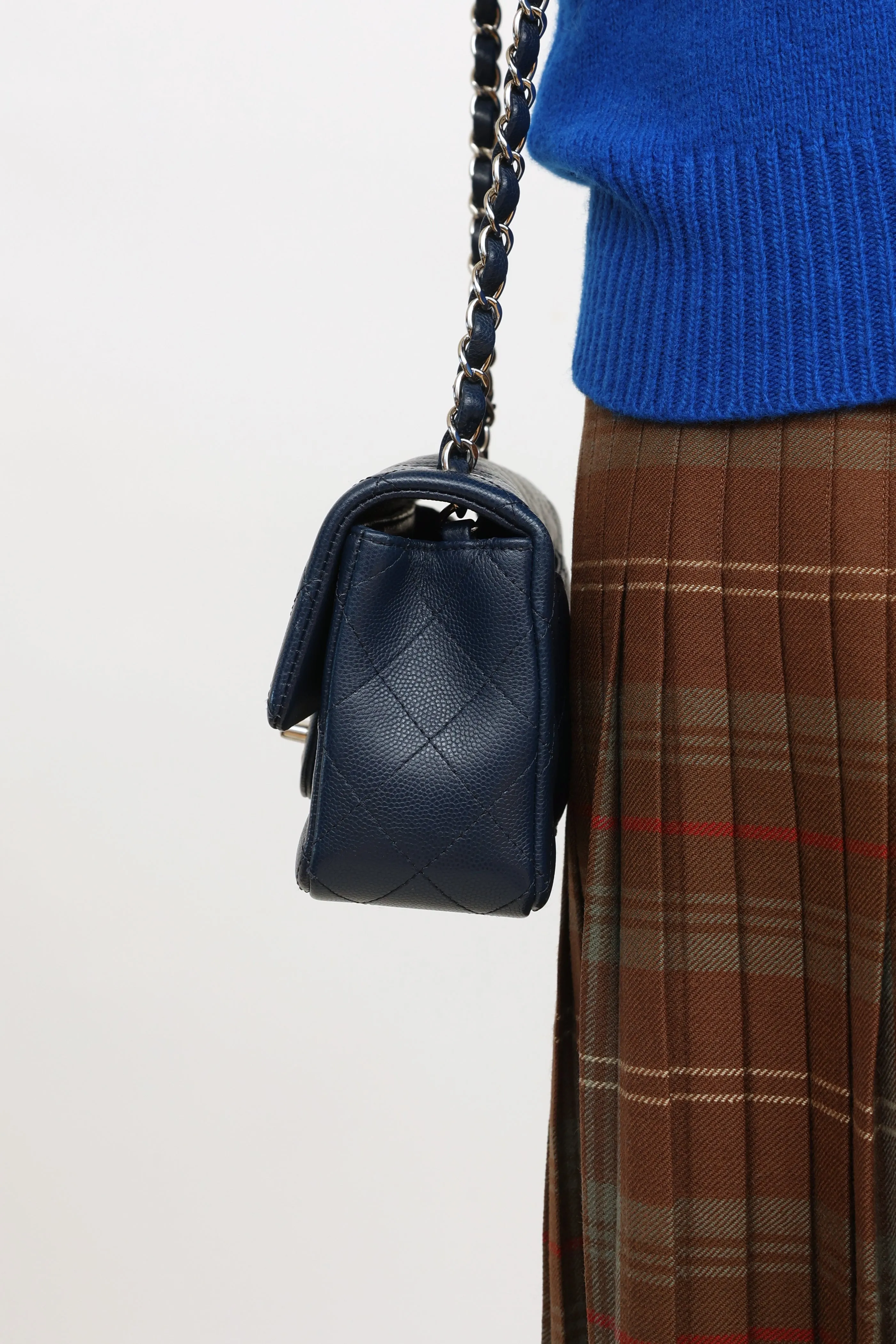 2017 Navy Caviar Classic Flap Shoulder Bag