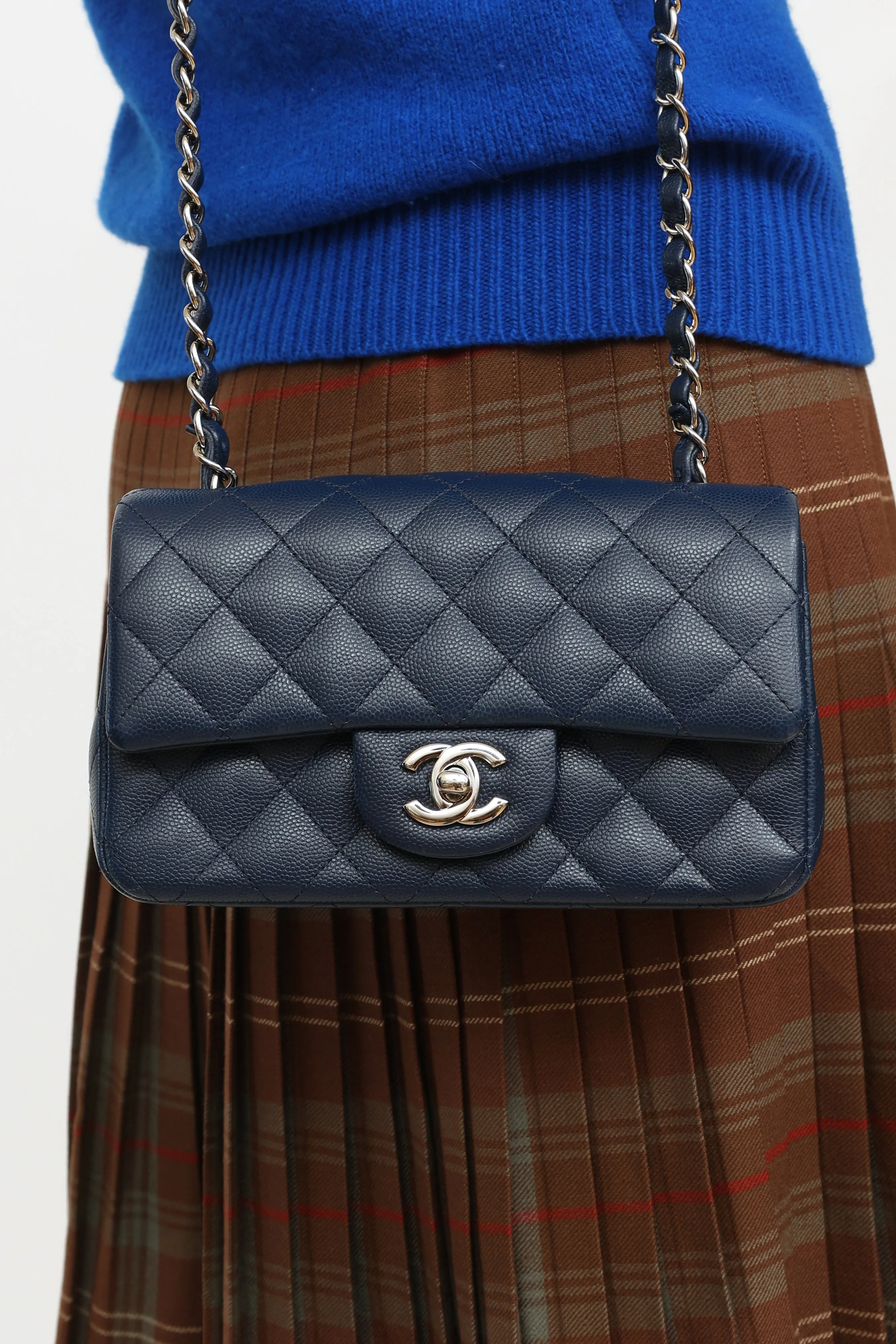 2017 Navy Caviar Classic Flap Shoulder Bag