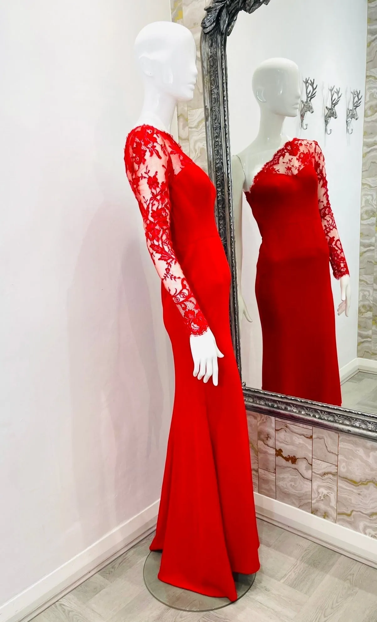 Alexander McQueen Lace One Shoulder Gown. XS