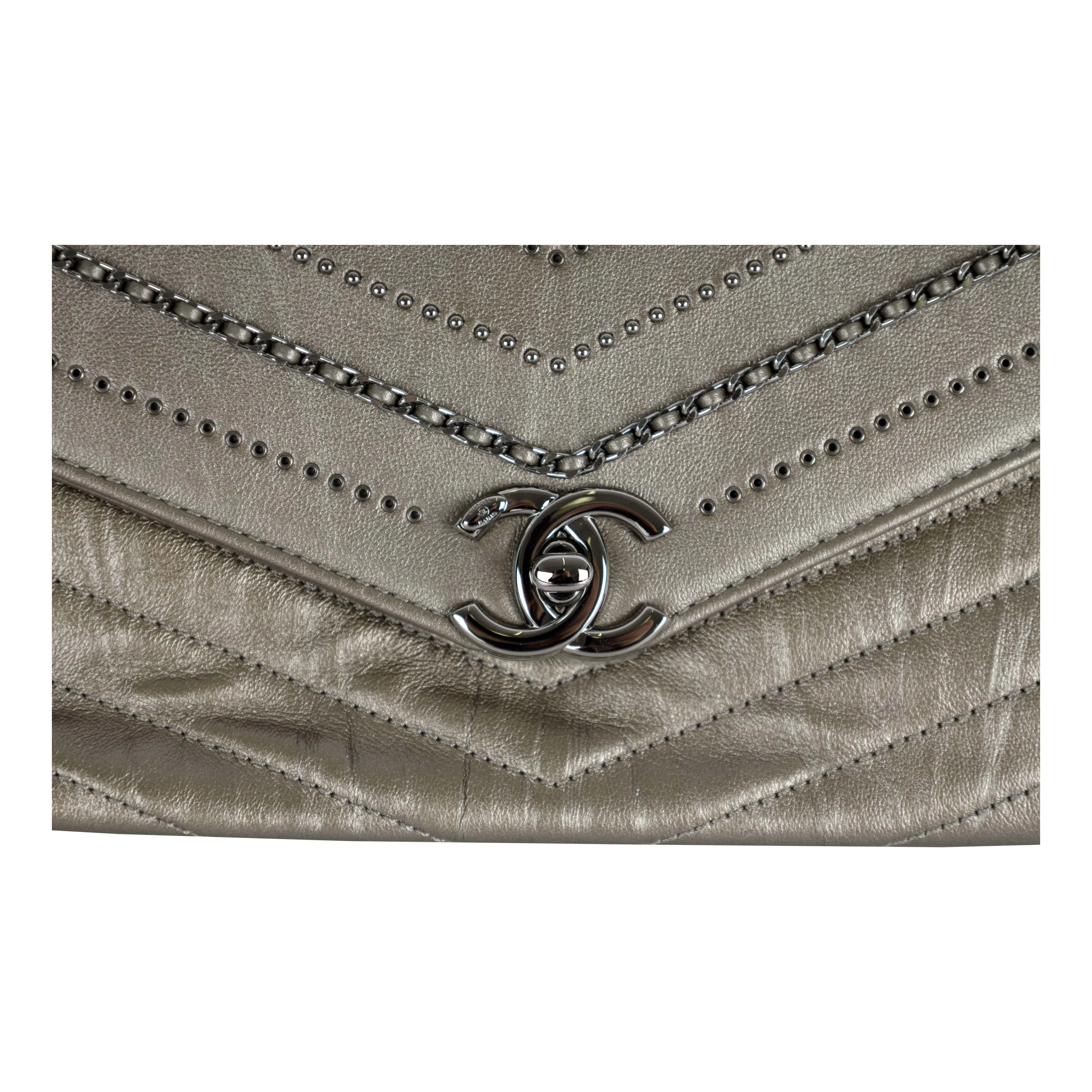 CHANEL Chanel Embelished 'Chain Sequins' Chevron Flap Bag