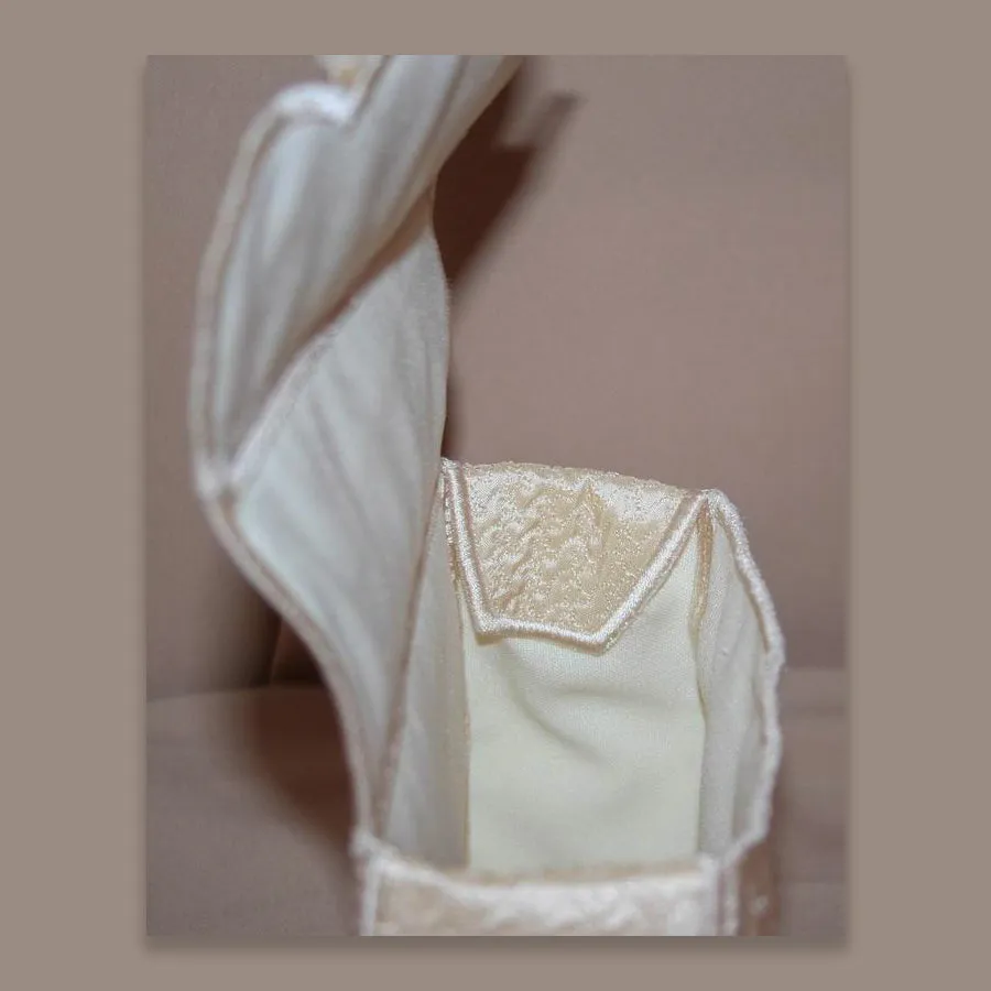 Classic Foliage Clutch Purse