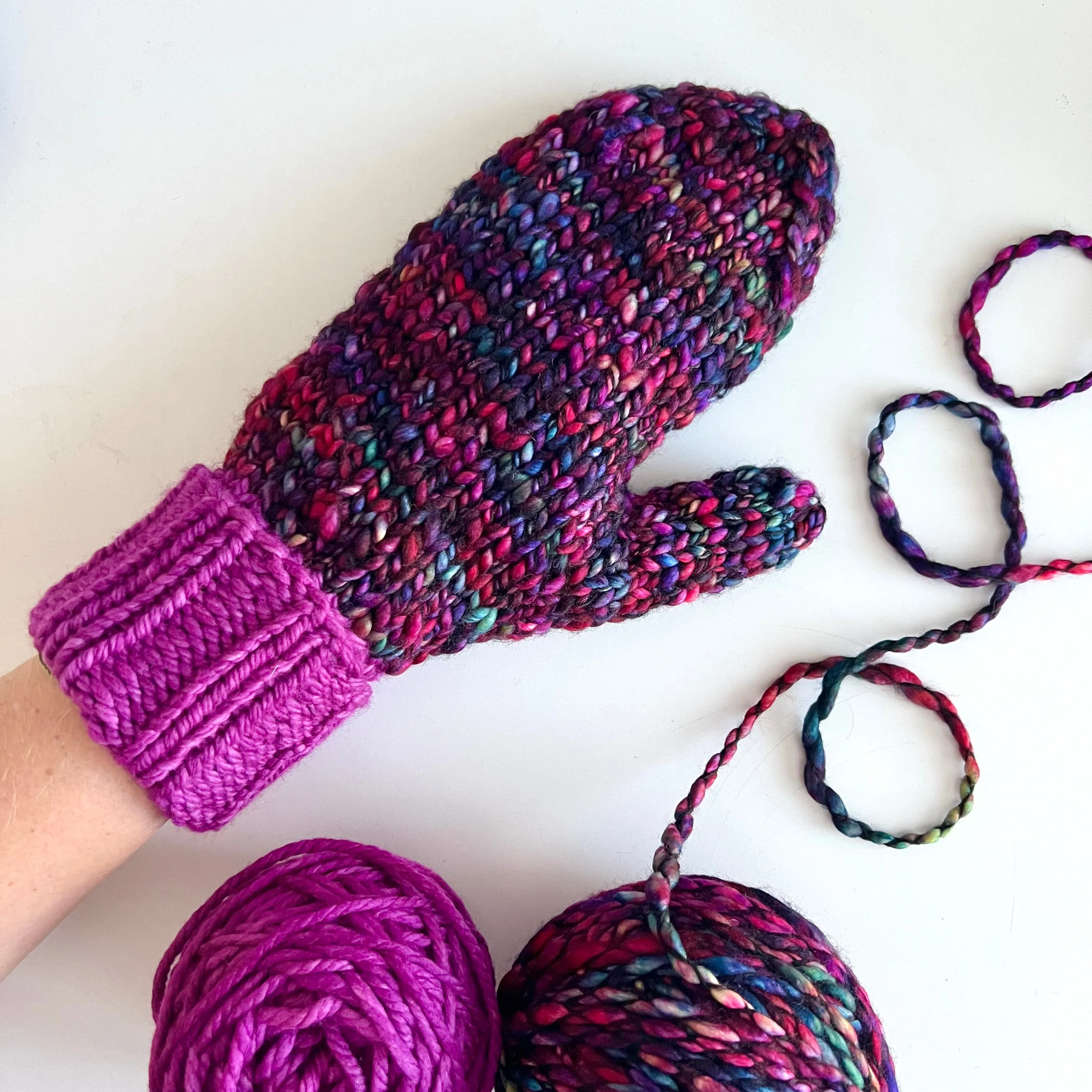 Spearmint Mittens Kit (Paris Night/Talisman)